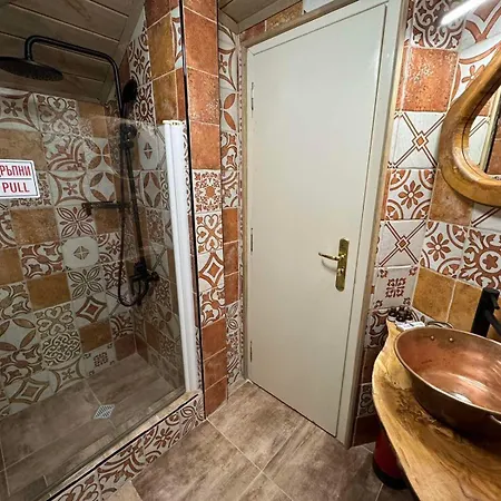 Villa Adis With Hot Pool & Jacuzzi By Bookvillabg Borowez