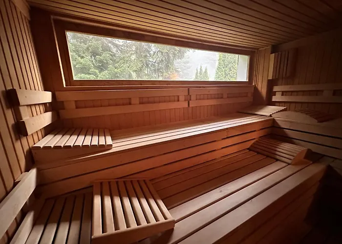 Villa Adis With Hot Pool & Jacuzzi By Bookvillabg