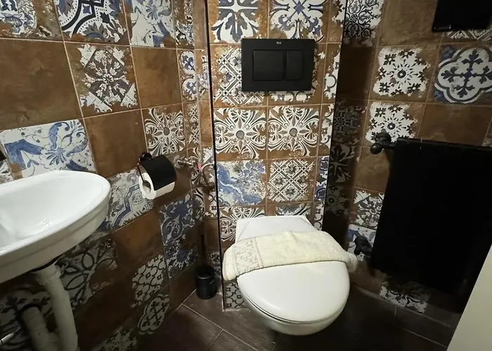 Villa Adis With Hot Pool & Jacuzzi By Bookvillabg