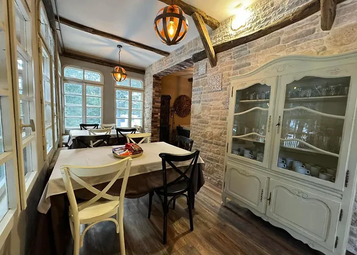 Villa Adis With Hot Pool & Jacuzzi By Bookvillabg